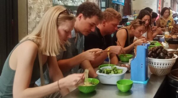 Hanoi food & train tour: 30$