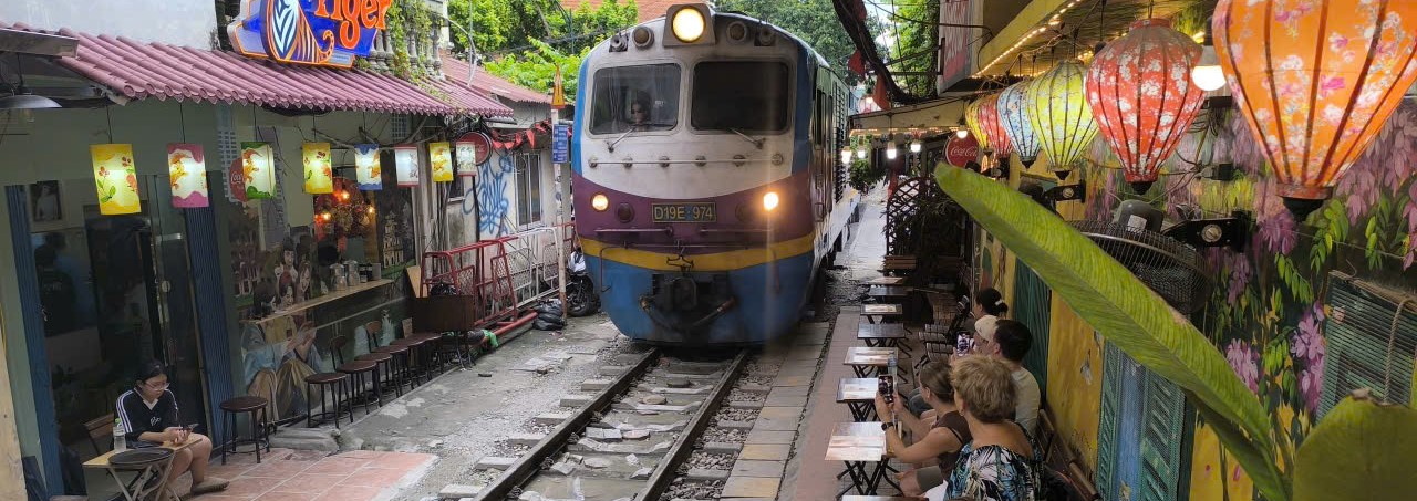 Food & Train 